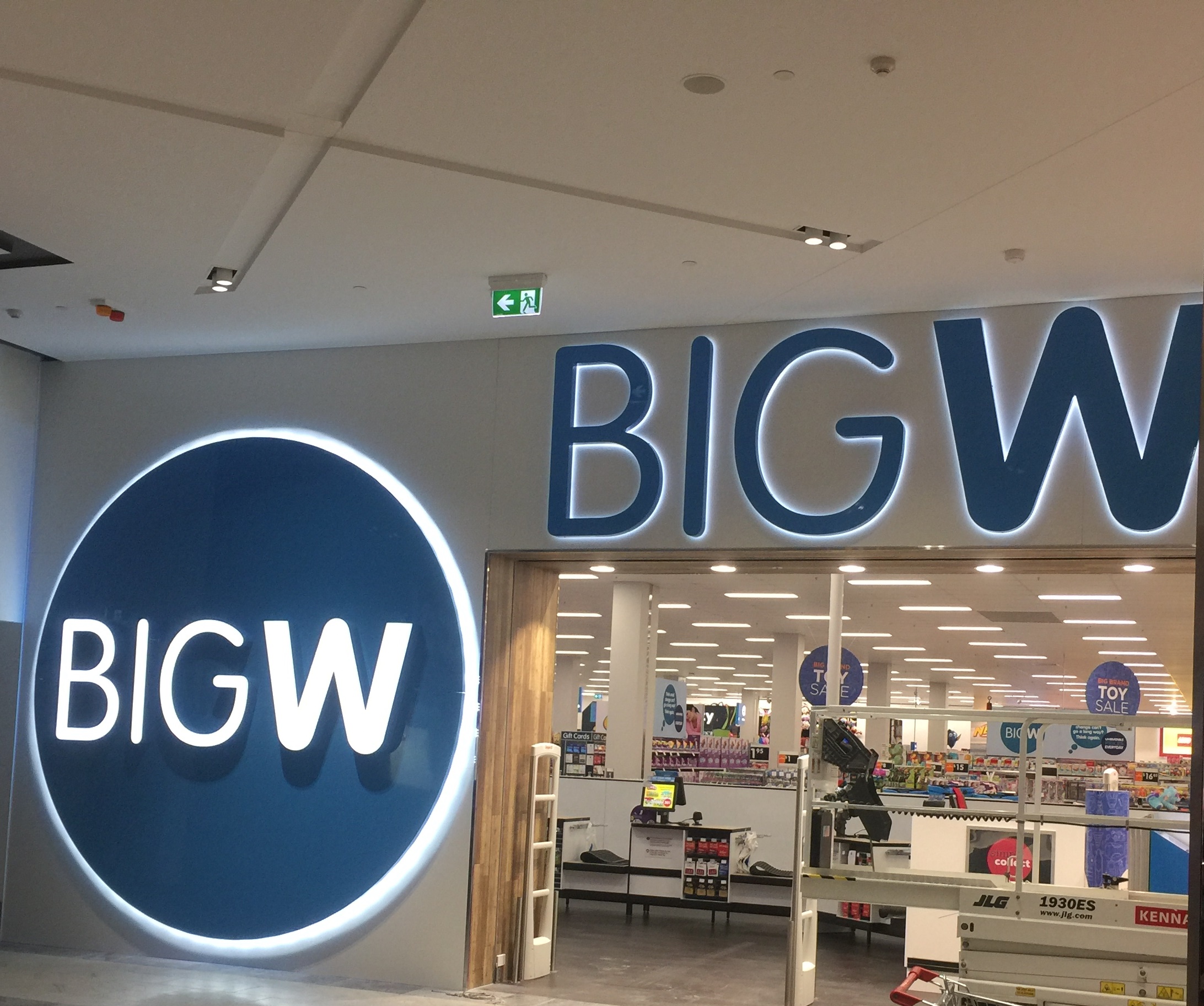 Big W - Pacific Fair